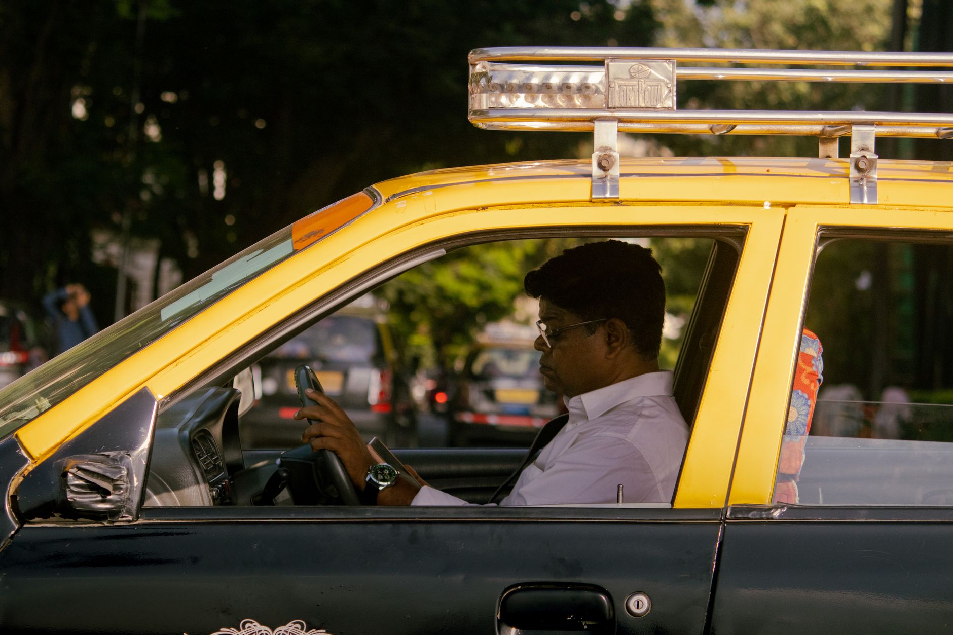 Mumbai'de bir taksi sürücüsü