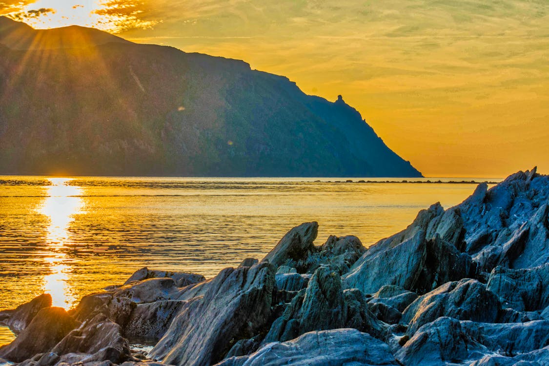 Gratis lagerfoto af klippefyldt, skifer, solnedgang