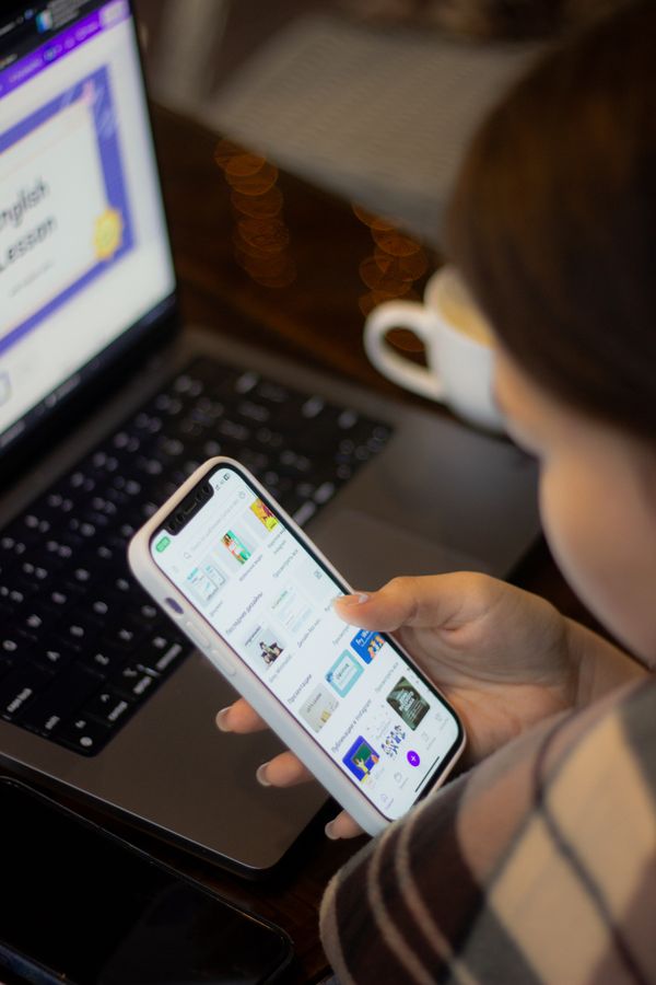 Online Review Statistics 2026: What 1,002 Consumers Said