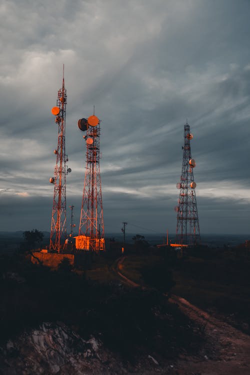 Základová fotografie zdarma na téma mraky, rádiové stožáry, technologie