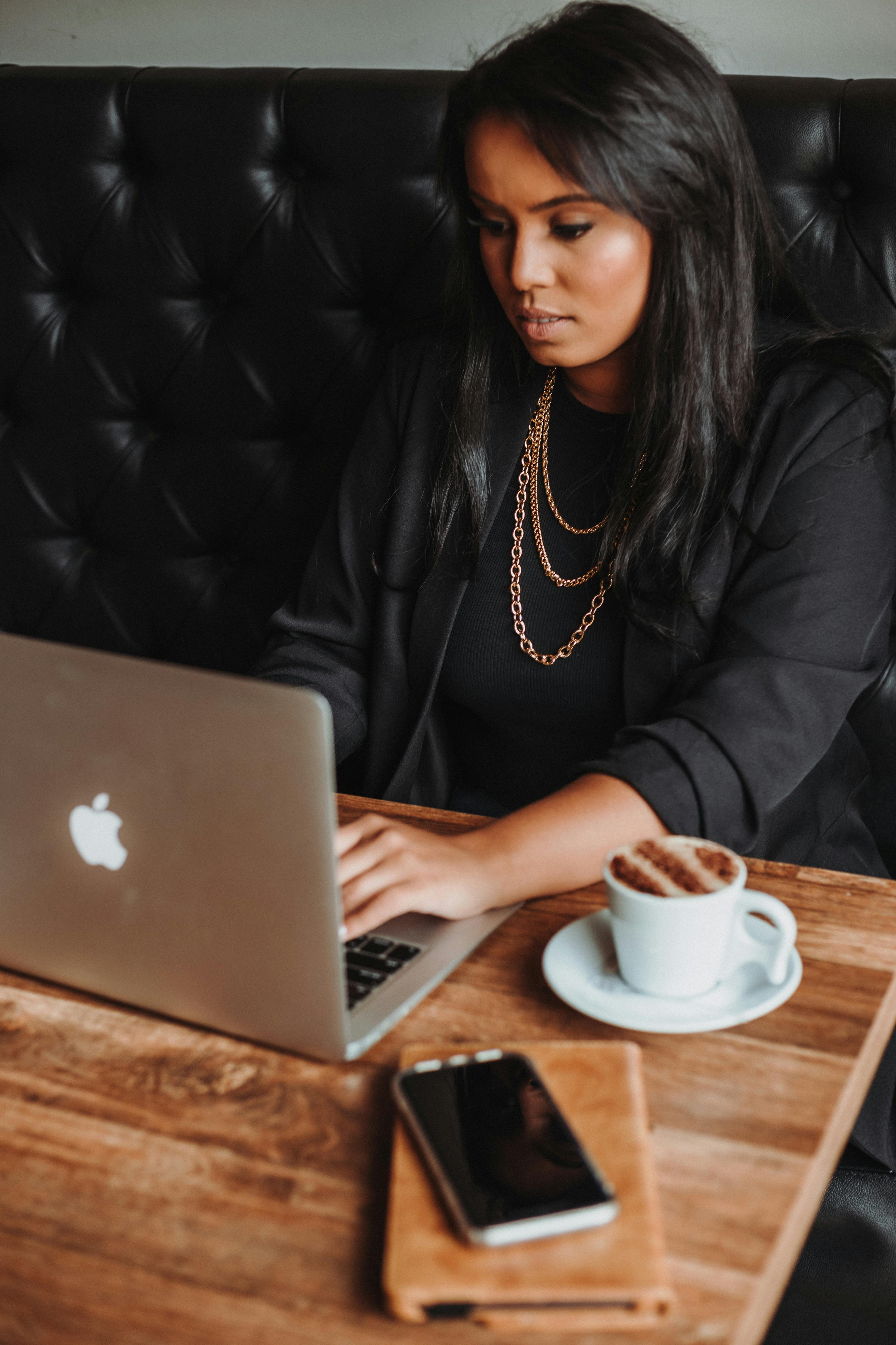 How to a wholesale clothing distributor Your fashionpreneur j