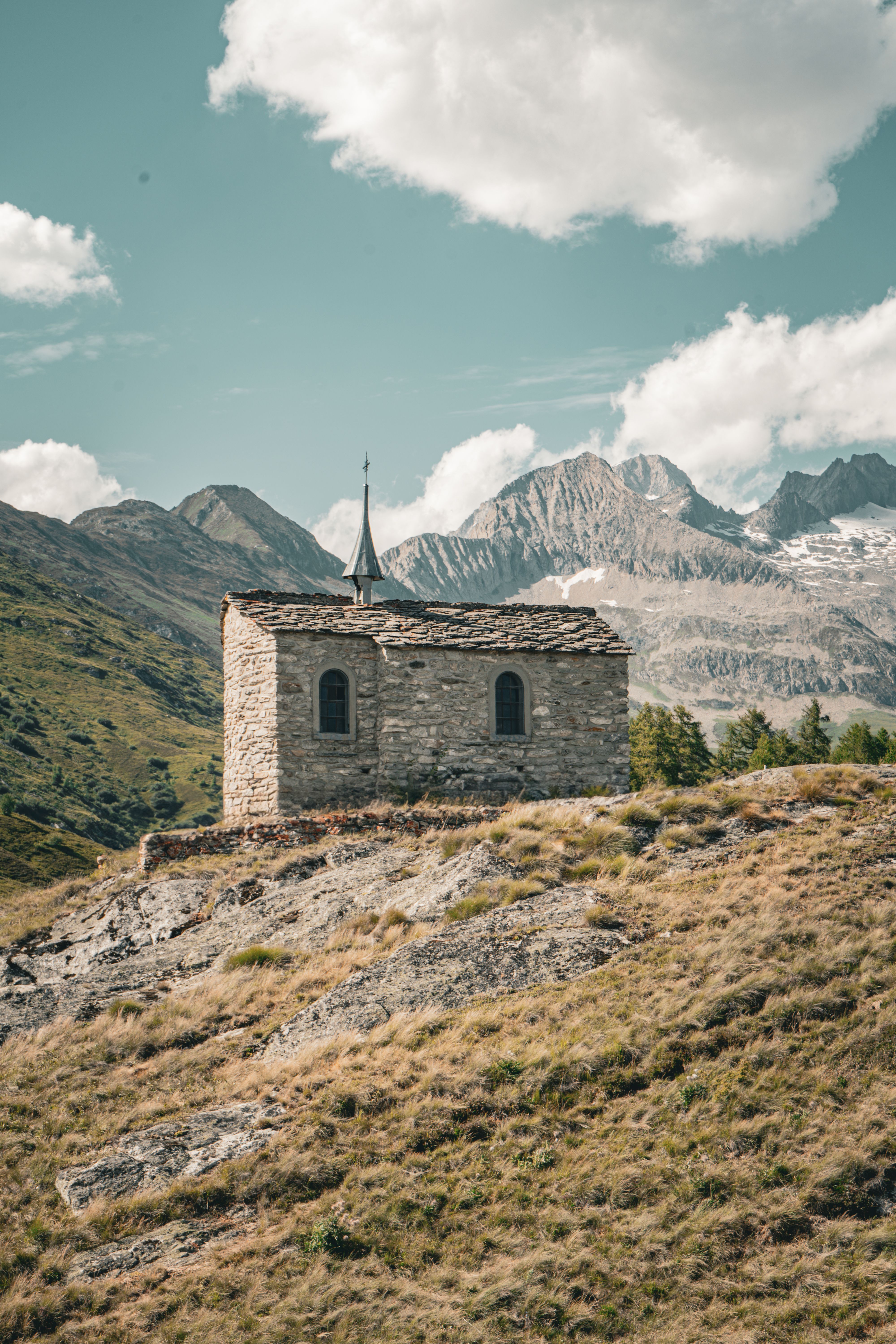 Monastery in Mountains · Free Stock Photo