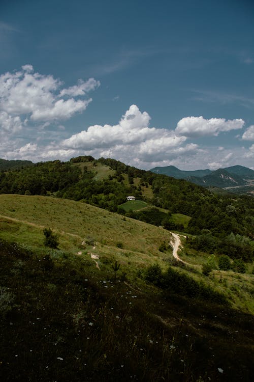 Fotos de stock gratuitas de cordillera, escénico, montañas