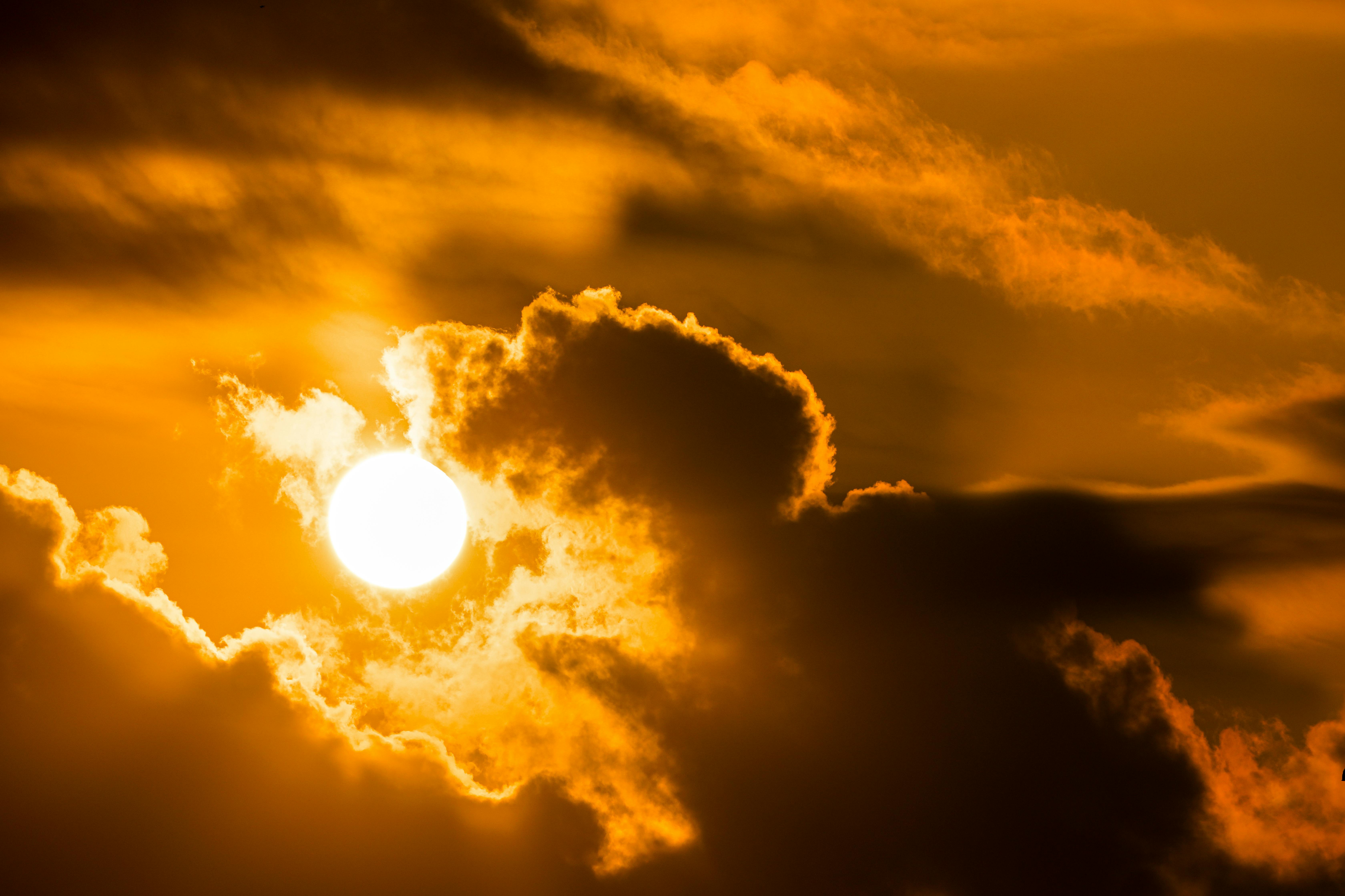 Dramatic Orange Sunset Sky · Free Stock Photo
