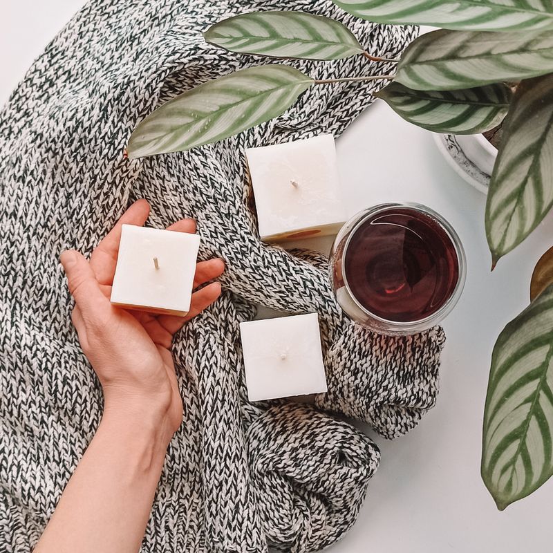 Hand-Poured Beeswax Aromatherapy Candle - Vanilla Bean, Deluxe Edition