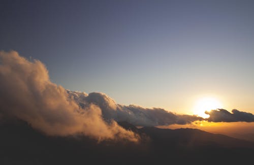 Foto d'estoc gratuïta de a l'aire lliure, capvespre, cel