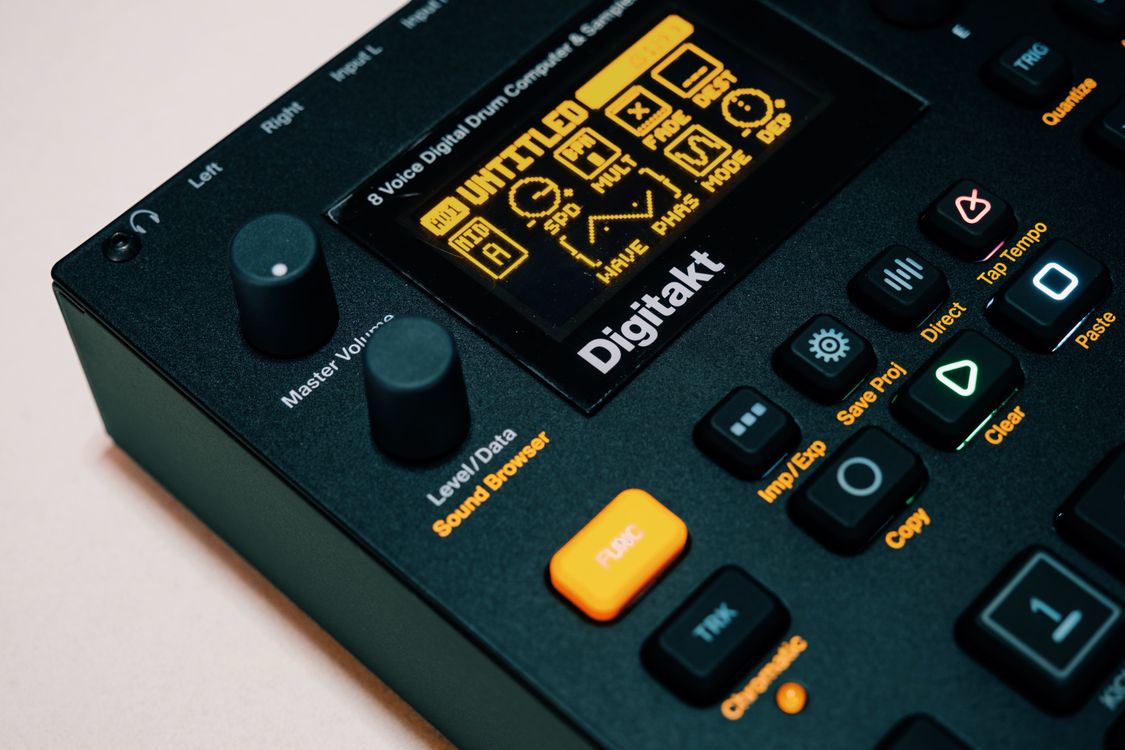 Dampler Machine Digitakt, a Drum Machine and Sampler · Free Stock Photo