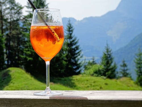 Gratis lagerfoto af alkohol, bjerge, cocktail