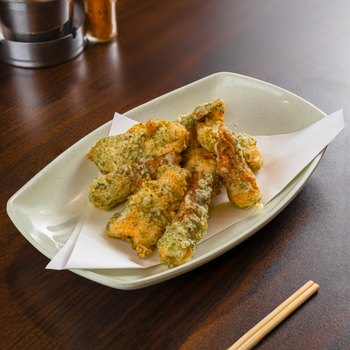 Ottawa Chef's New Chinatown Spot Serves the City's Best Fried Chicken