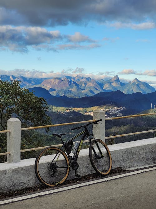 Fotobanka s bezplatnými fotkami na tému bariéra, bicykel, cesta