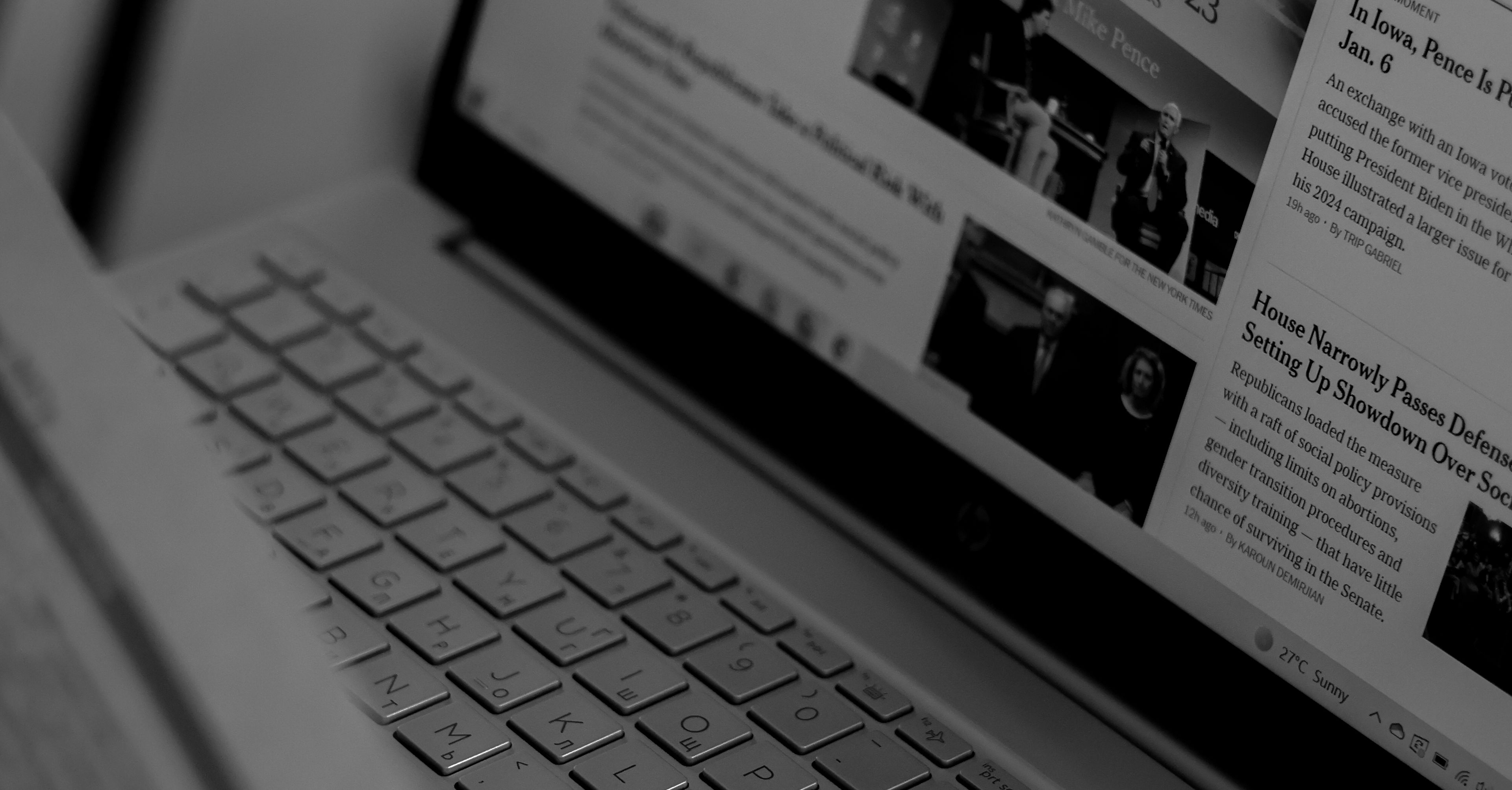 Laptop z ekranem aktualizacji Windows