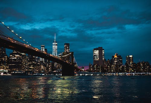Brooklyn Bridge Tijdens De Nacht