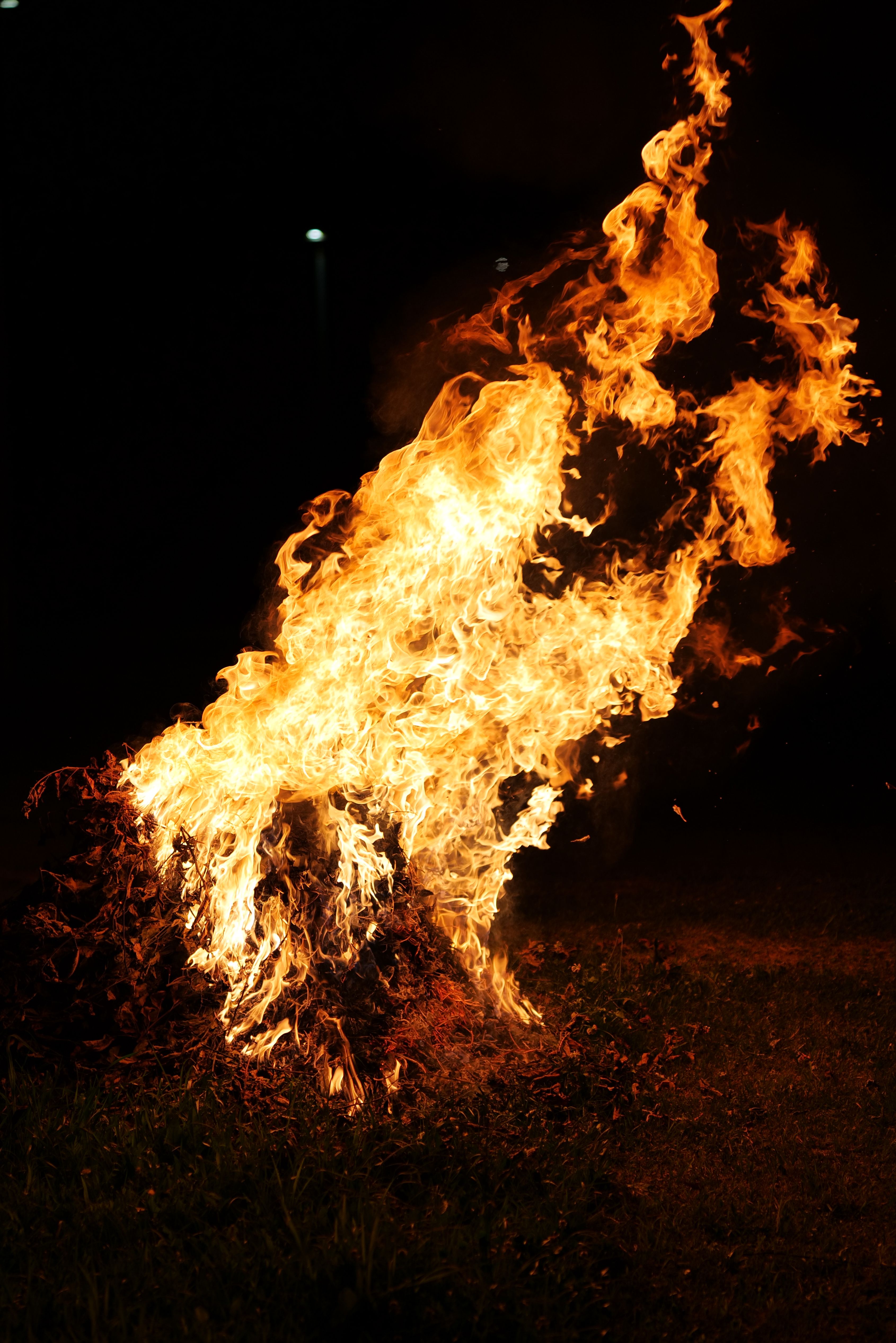 Fire of Hay · Free Stock Photo
