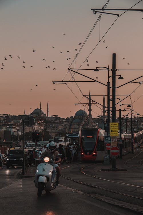 Fotobanka s bezplatnými fotkami na tému cestovať, doprava, električka