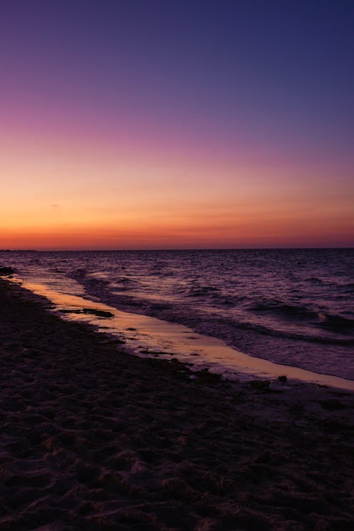 akşam karanlığı, deniz, deniz manzarası içeren Ücretsiz stok fotoğraf