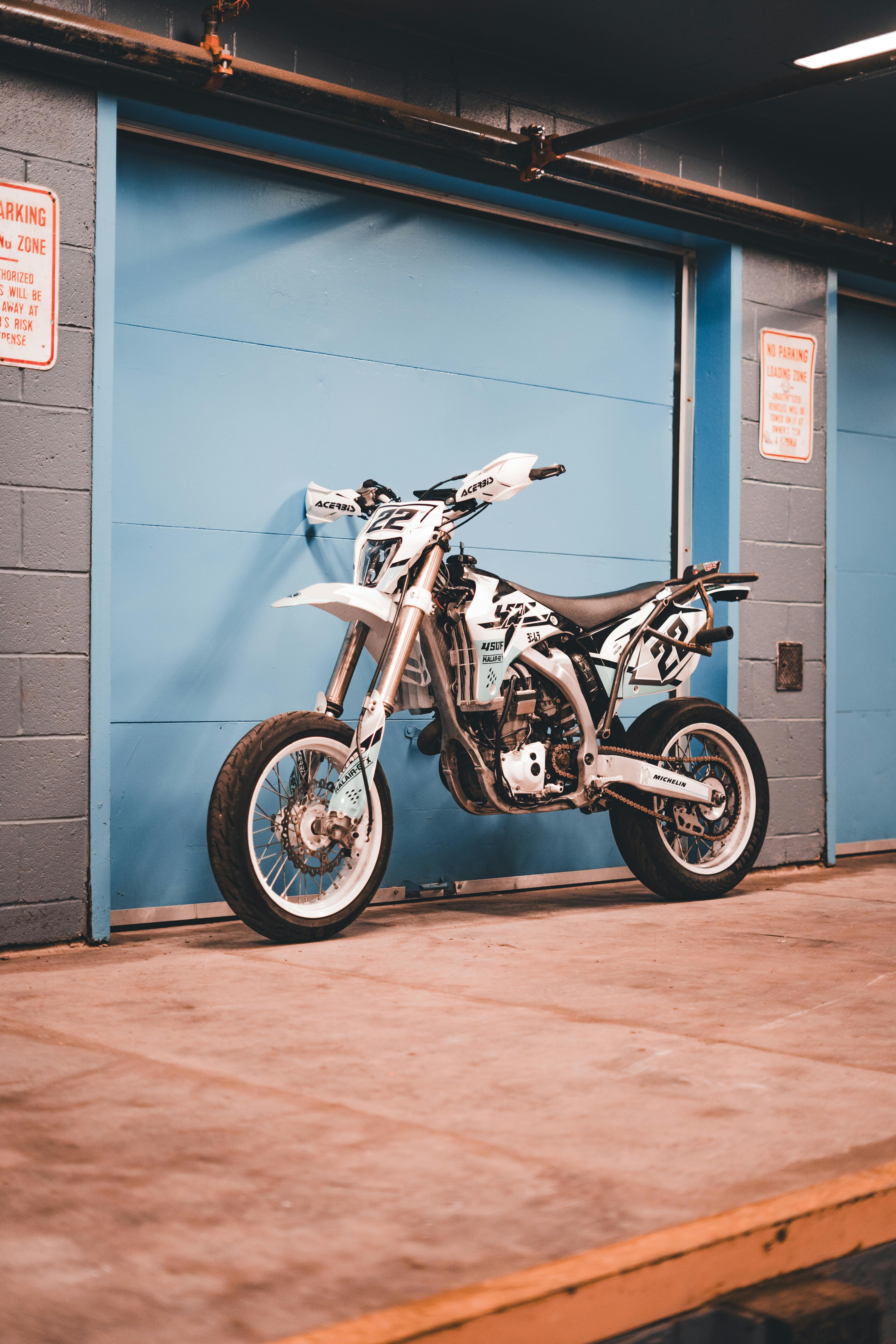 Suzuki motorcycle for sale in Pattaya: Legal, Cost, and Market Guide