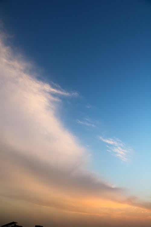 Kostenloses Stock Foto zu blauer himmel, farbe, schöner himmel