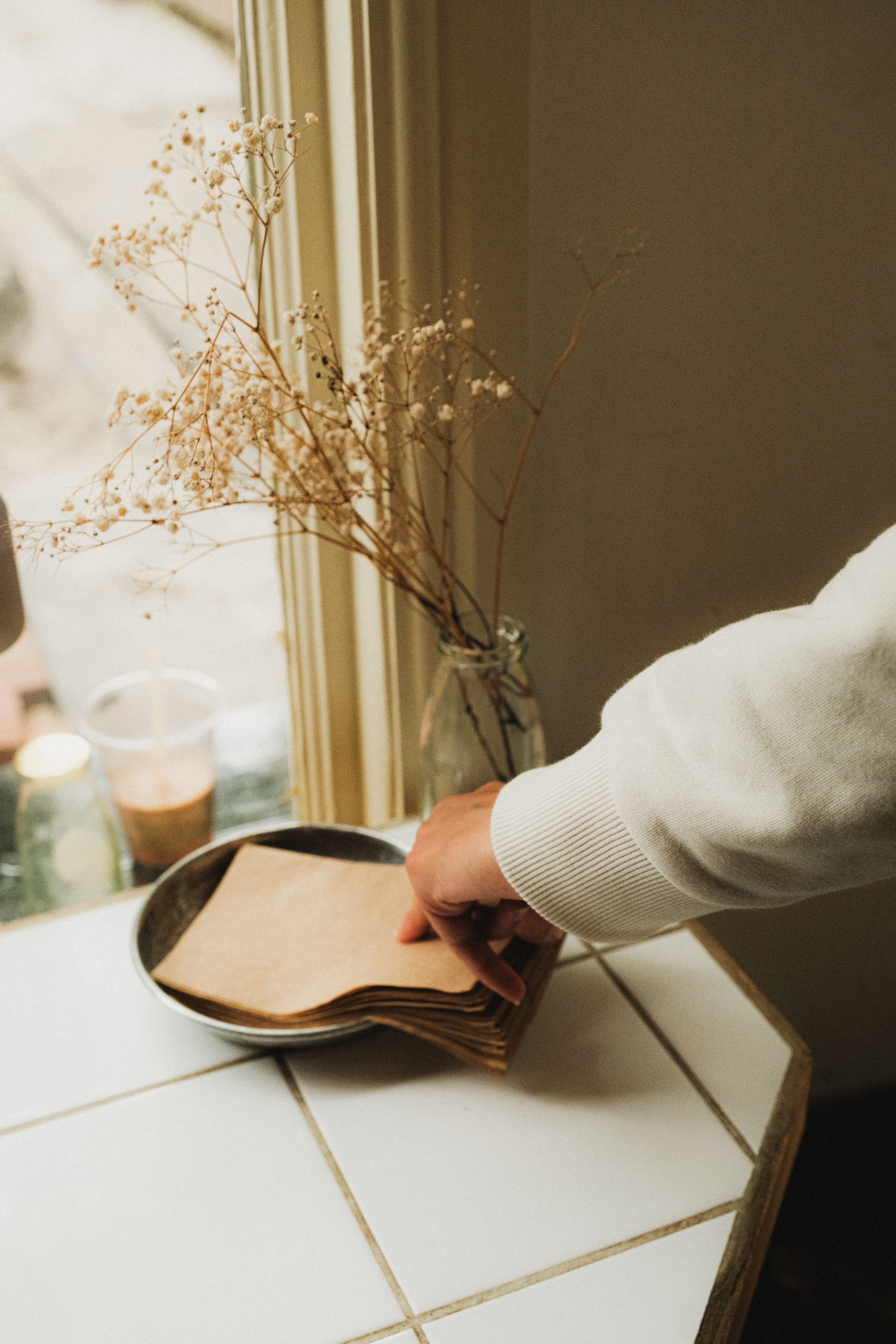 Hand Touching Tissues · Free Stock Photo