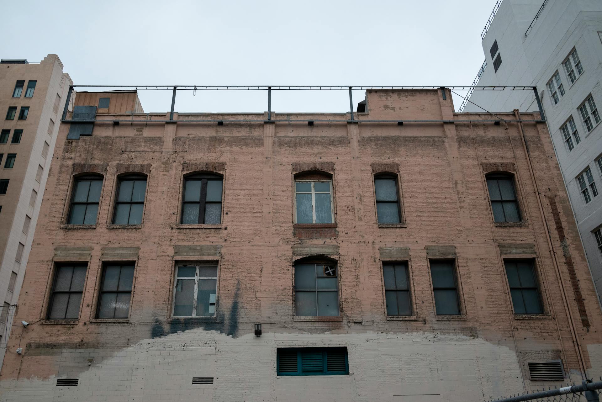 A vintage abandoned building facade in Los Angeles, capturing urban decay and historic architecture.
