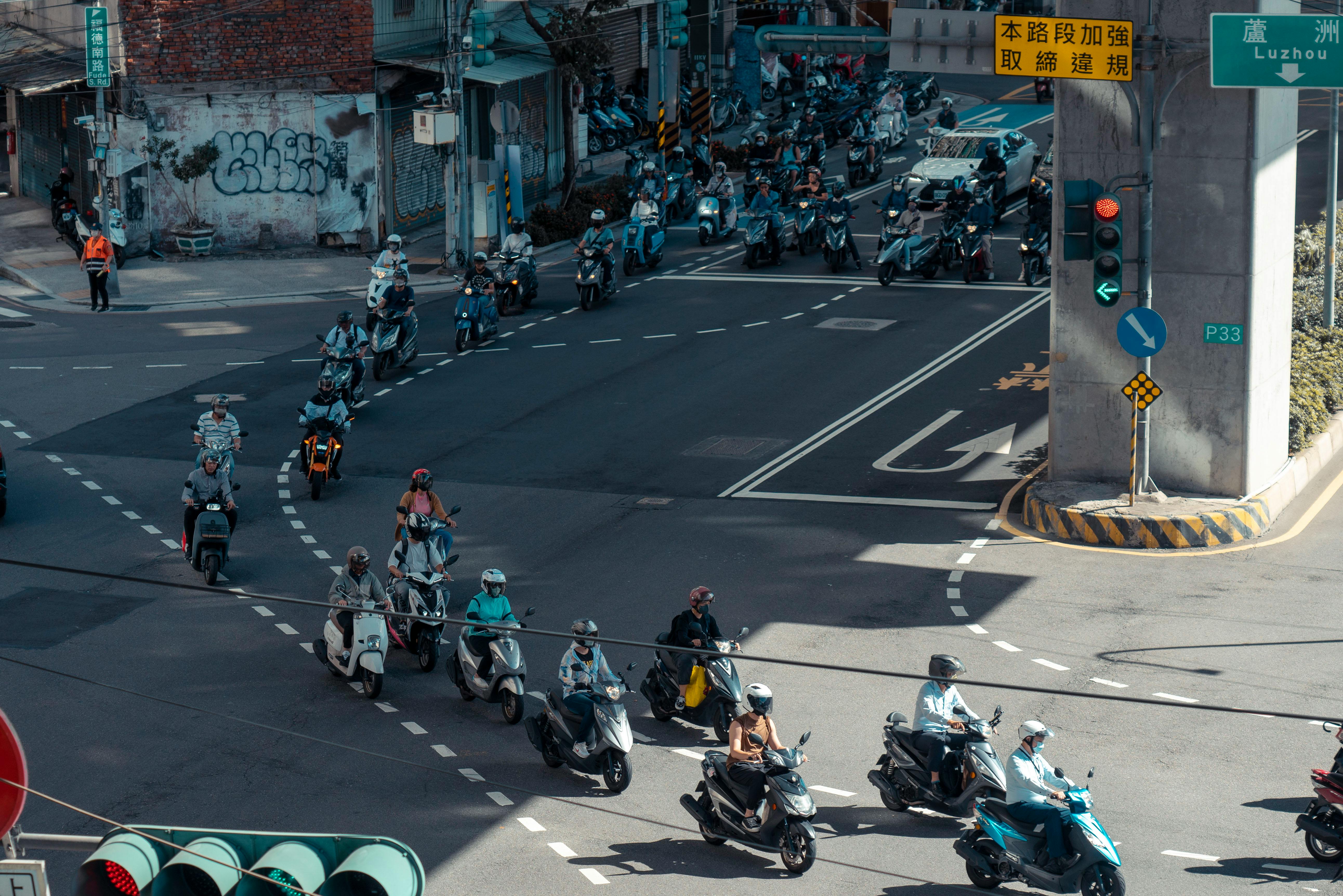 WeRide and Lenovo aim to jointly deploy 200,000 autonomous vehicles — Photo by Jimmy Liao on Pexels