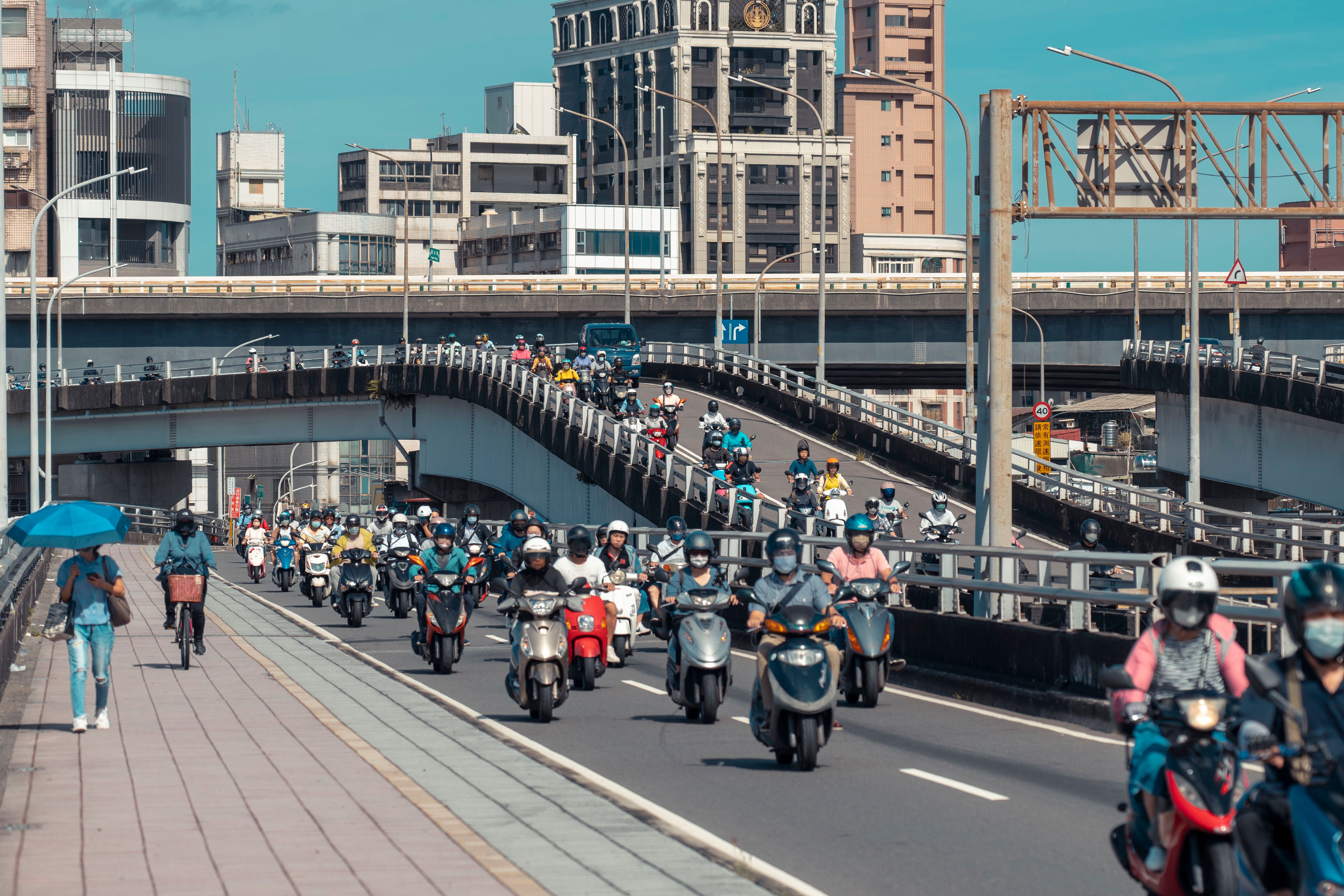 Assessing the impact of Mobility-as-a-Service (MaaS) on sustainable urban travel behaviors: a systematic literature review — 