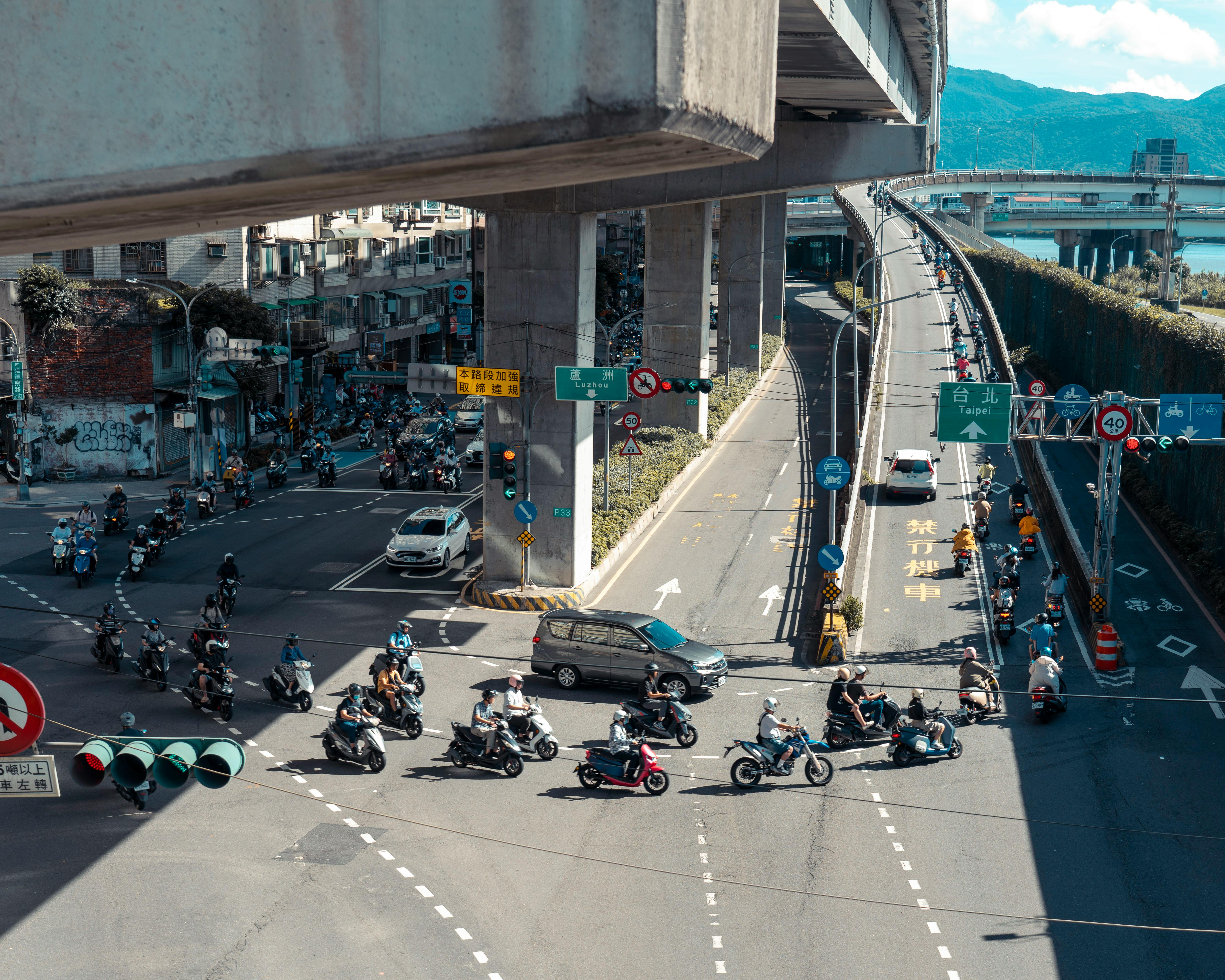 evs explained green transportation — Photo by Jimmy Liao on Pexels