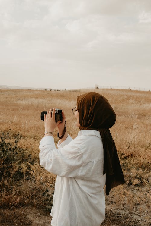 Imagine de stoc gratuită din aparat de fotografiat, basma, câmp