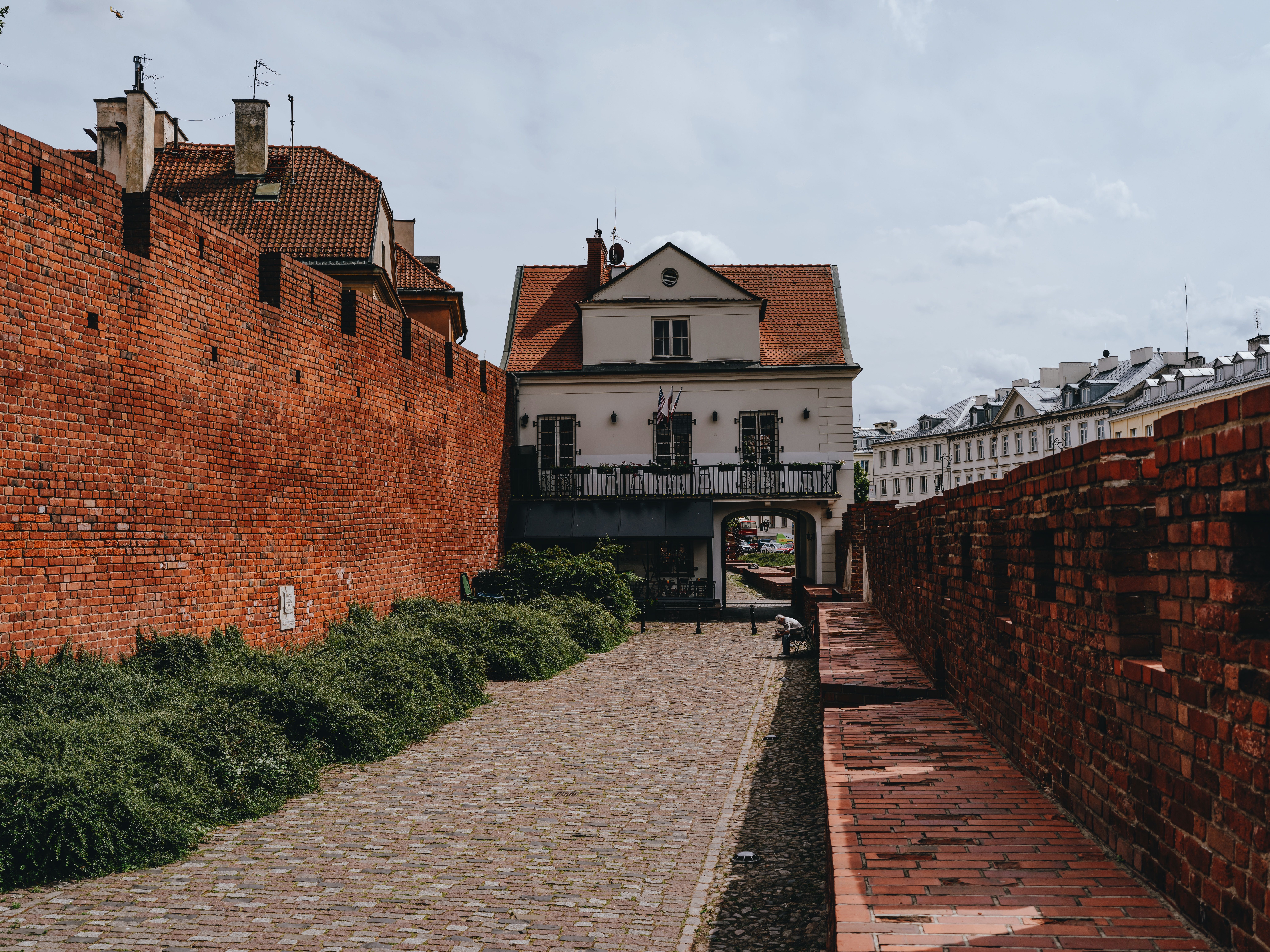 Mittelalterliche Stadtmauer mit Wehrturm