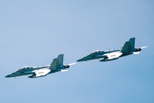 Two USAF F-16s on patrol