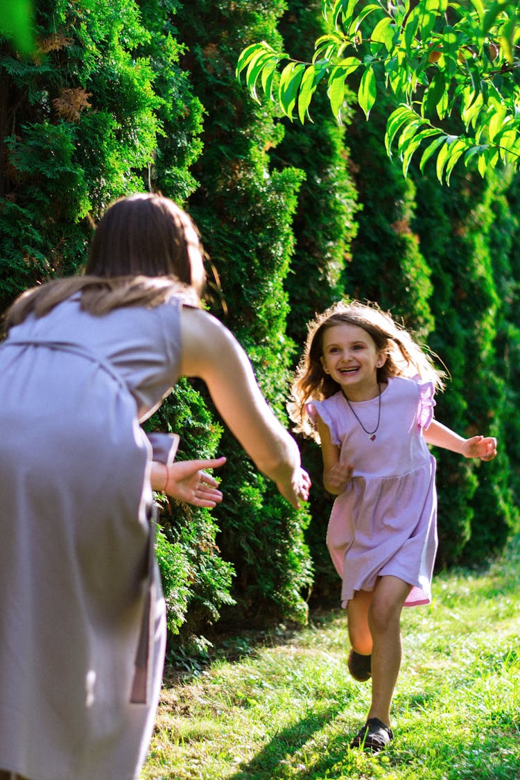 Daughter Running To Mother