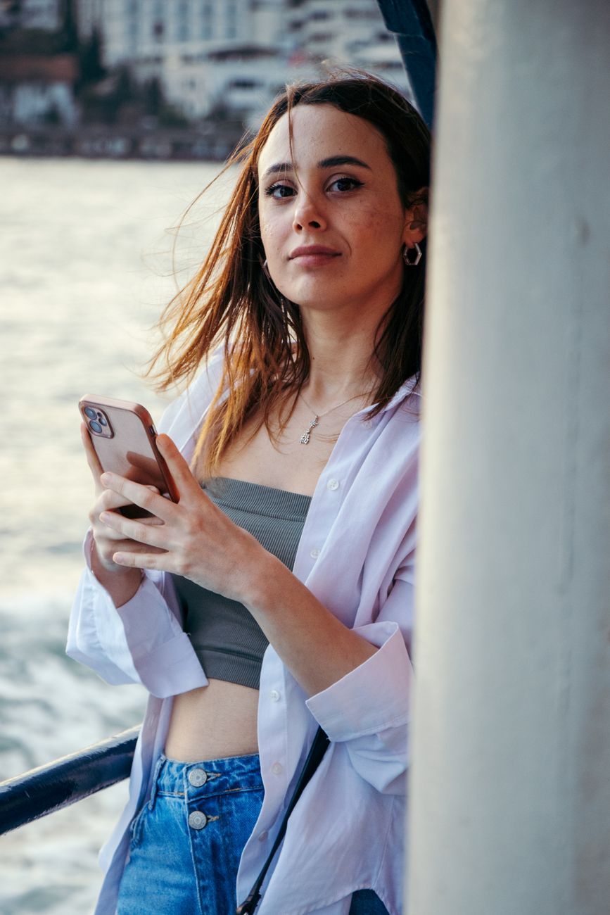 How Saily eSIM Protected a Digital Nomad's Financial Data Abroad: A Case Study