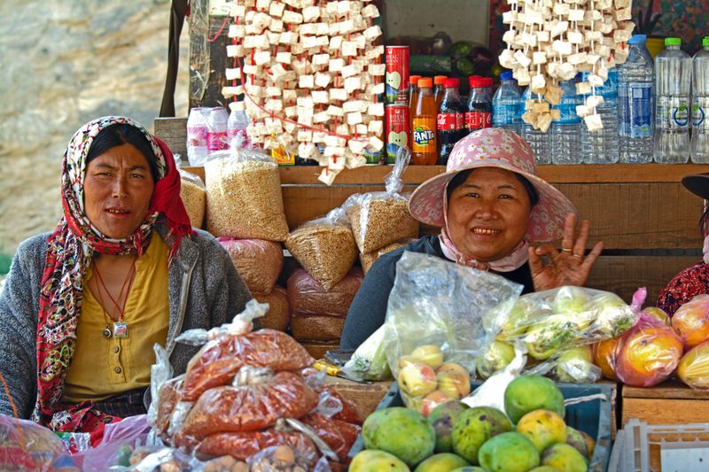 The Weekend Market & Crafts