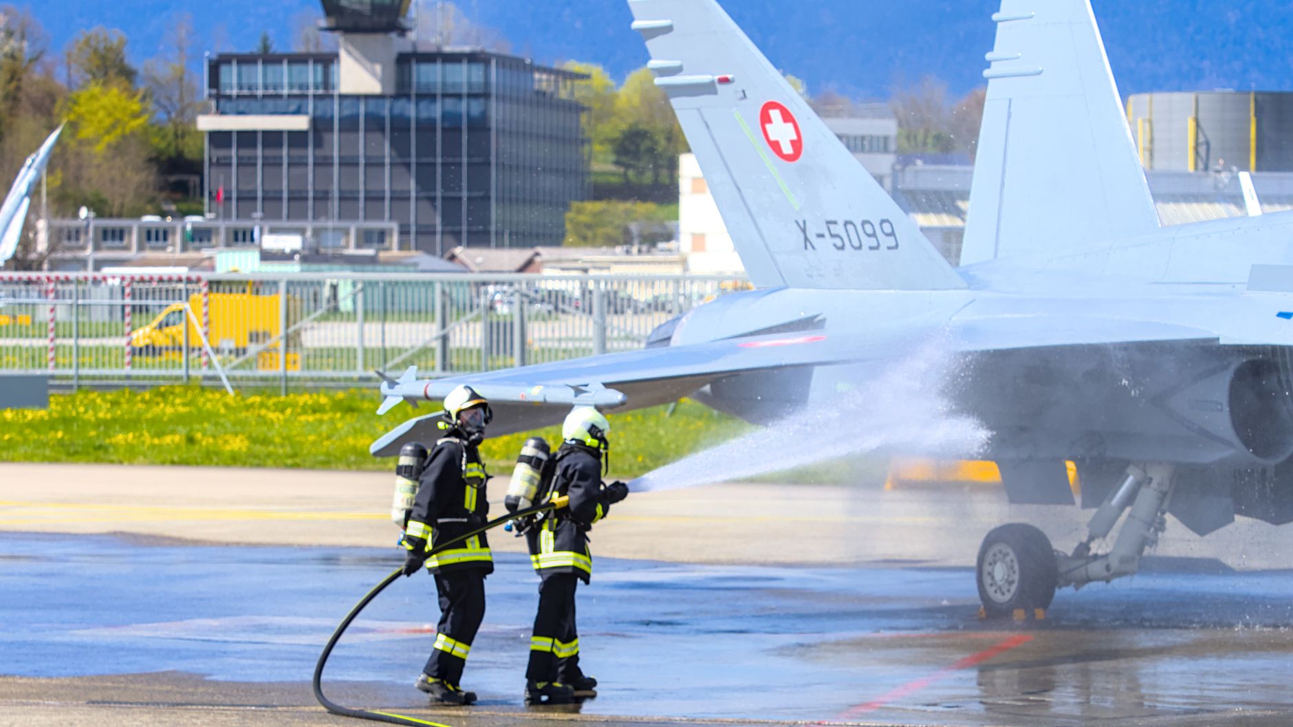 Bordeaux : Deux pompiers meurent dans un incendie près de l’aéroport