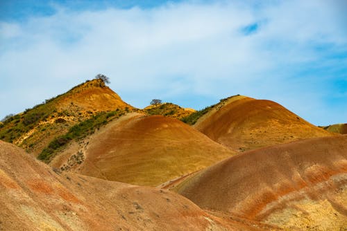 Бесплатное стоковое фото с горный хребет, горы, долина