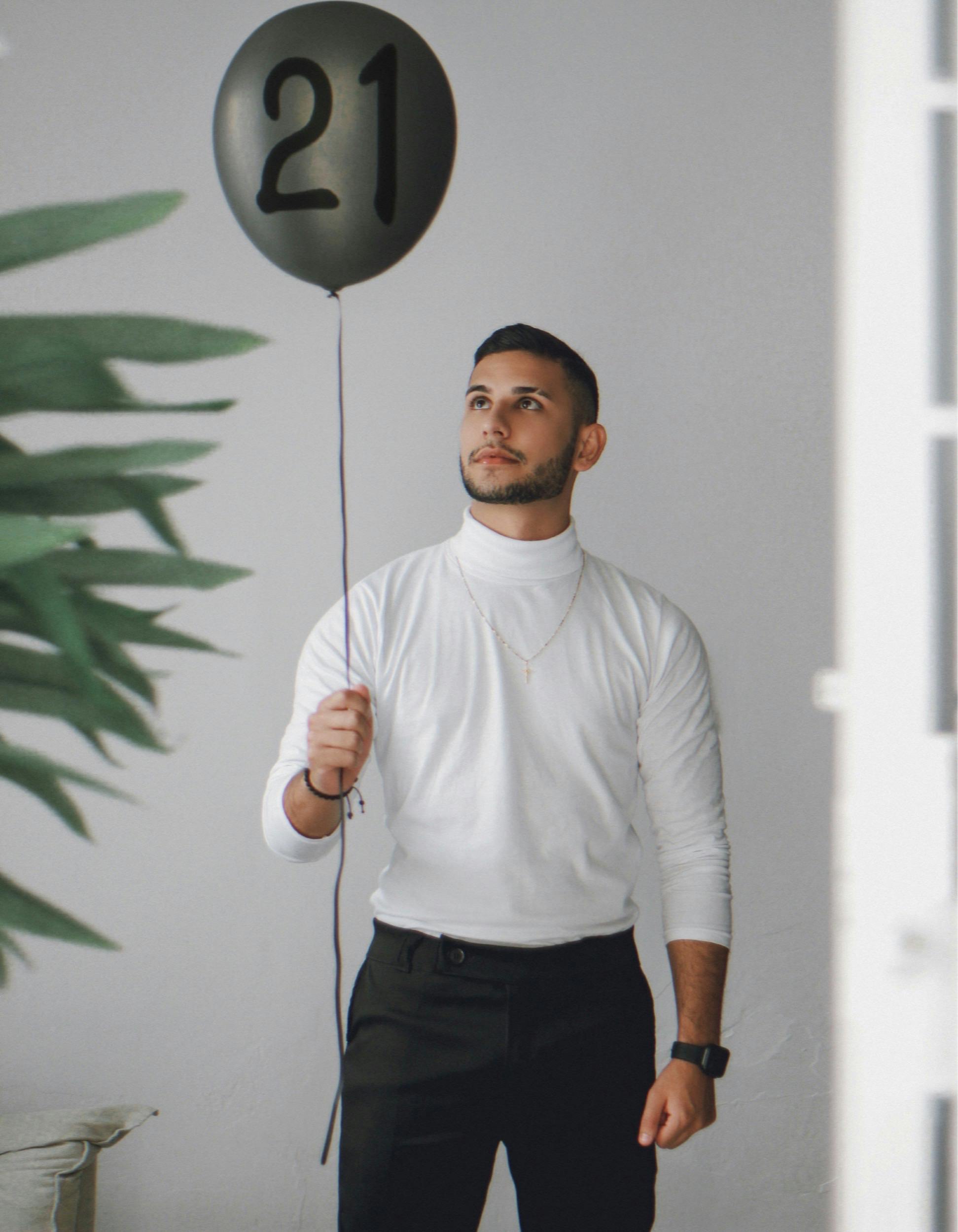 Kostenlos Kostenloses Stock Foto zu #indoor, 21, 21. geburtstag Stock-Foto