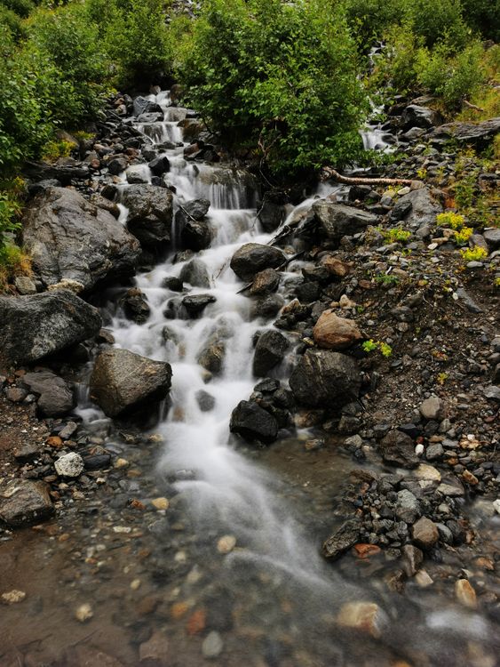 Grey Ridge Streams A Rocky Stream in Mountains · Free Stock Photo