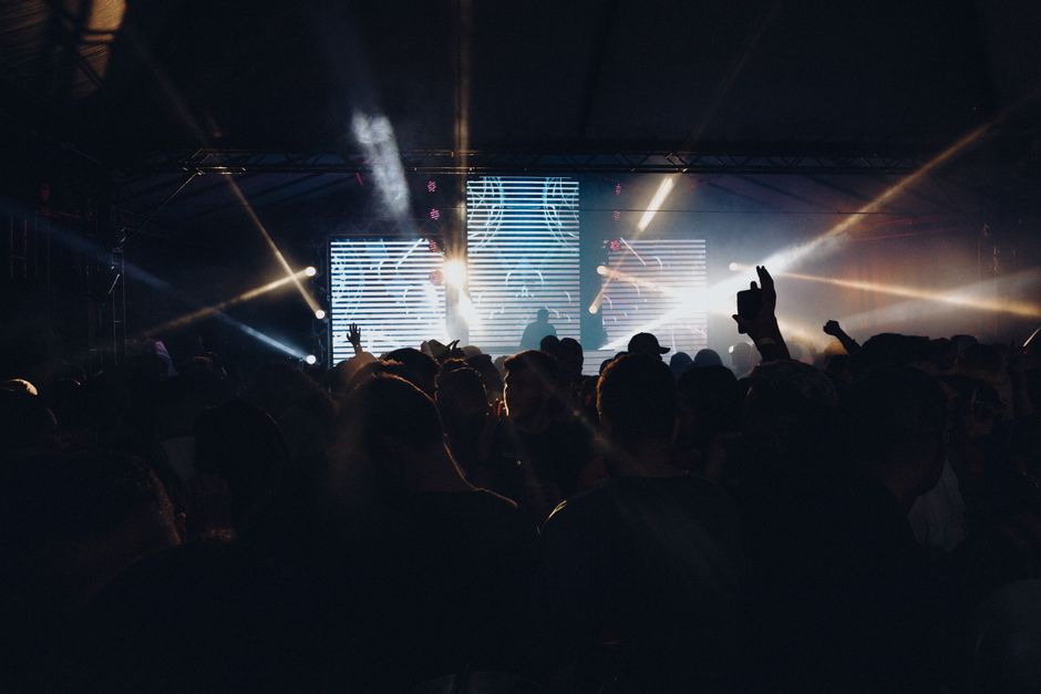 Como garantir meia-entrada em shows internacionais no Brasil em 2026 sem matrícula ativa — ANEP