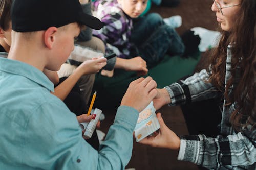 Foto d'estoc gratuïta de aprenent, distribuint, docència