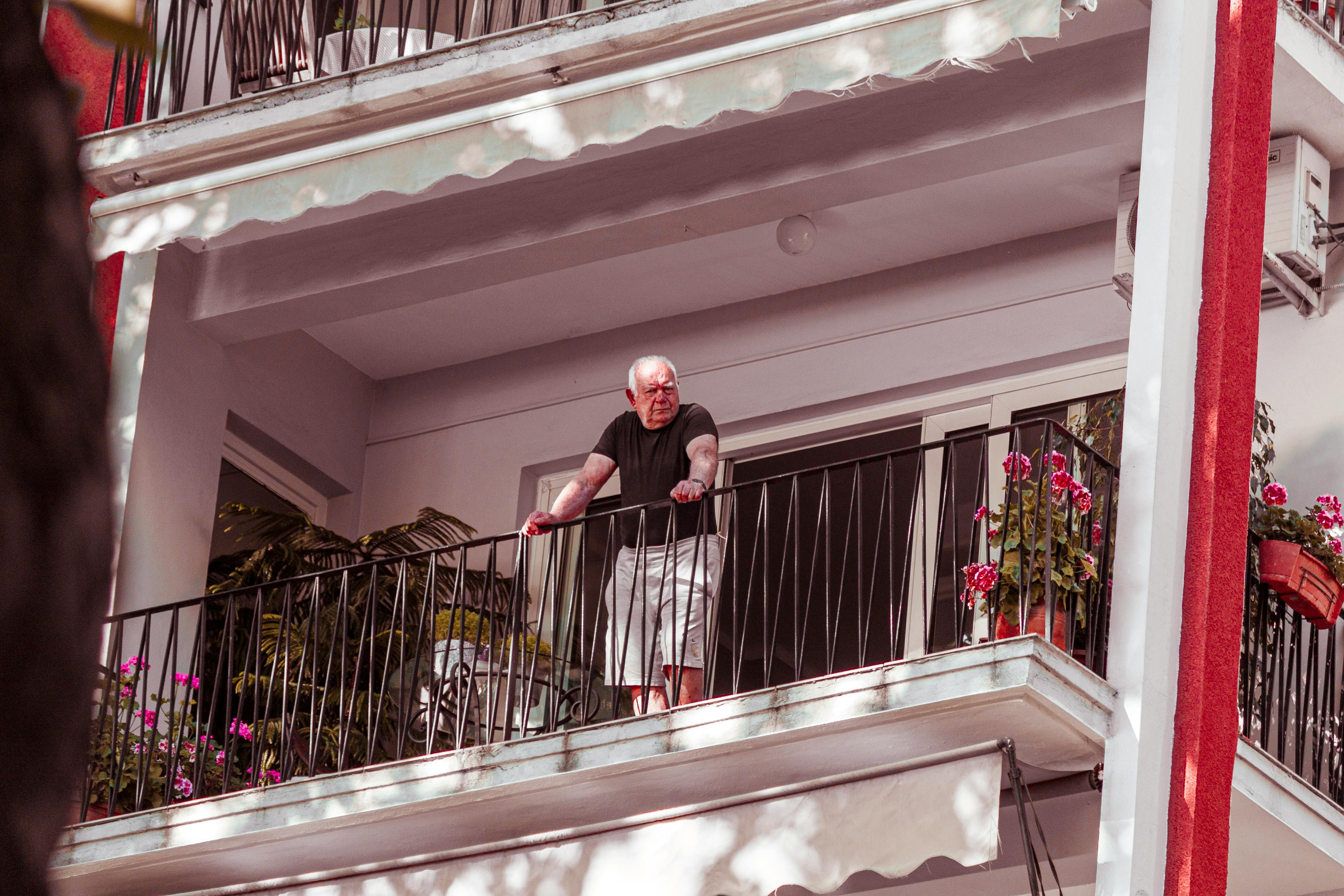 Senior Citizen Apartments Near Me: 18 Deals!