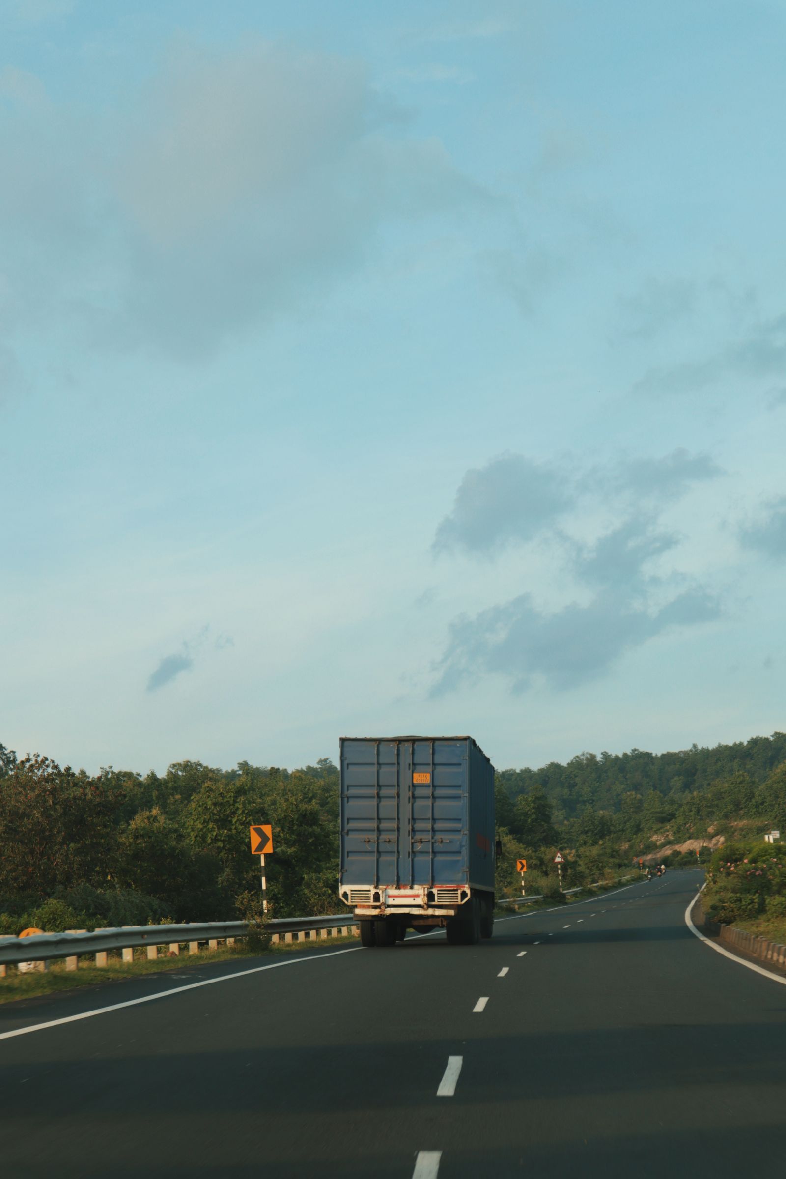 Containertransport auf der Autobahn