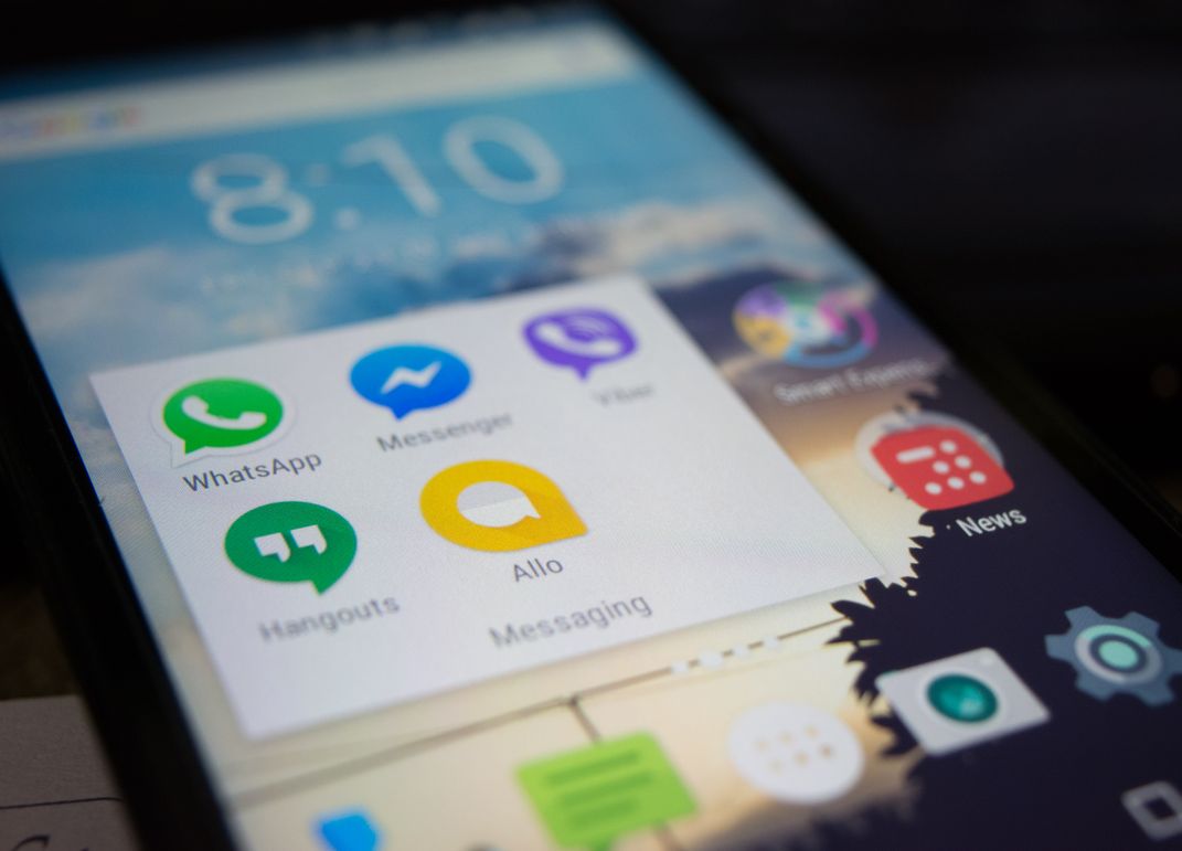 Online dating: starting a conversation on a niche platform