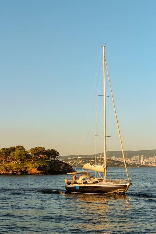 dikey atış, göl, Liman içeren Ücretsiz stok fotoğraf