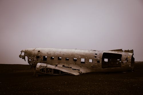 Kostenloses Stock Foto zu außerorts, beschädigt, flugzeug