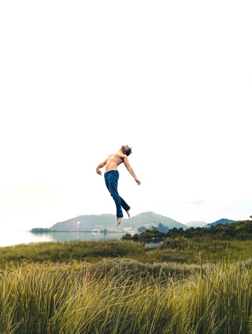 Foto stok gratis laki-laki, melayang, melompat