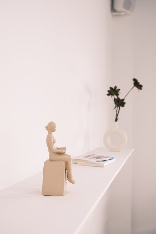 Immagine gratuita di ceramica, figurina, giovane donna