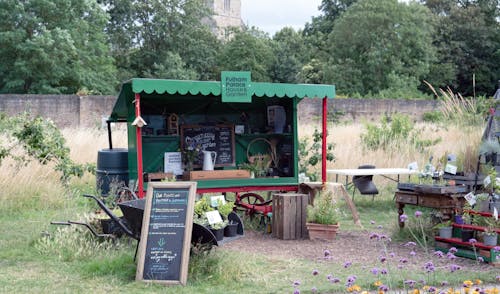 Old fashioned cart