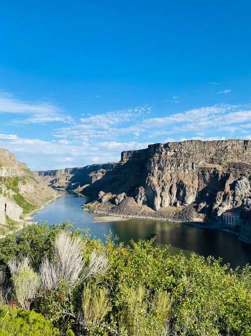 Free Captivating view of Snake River canyon and rocky cliffs in Twin Falls, Idaho on a clear day. Stock Photo