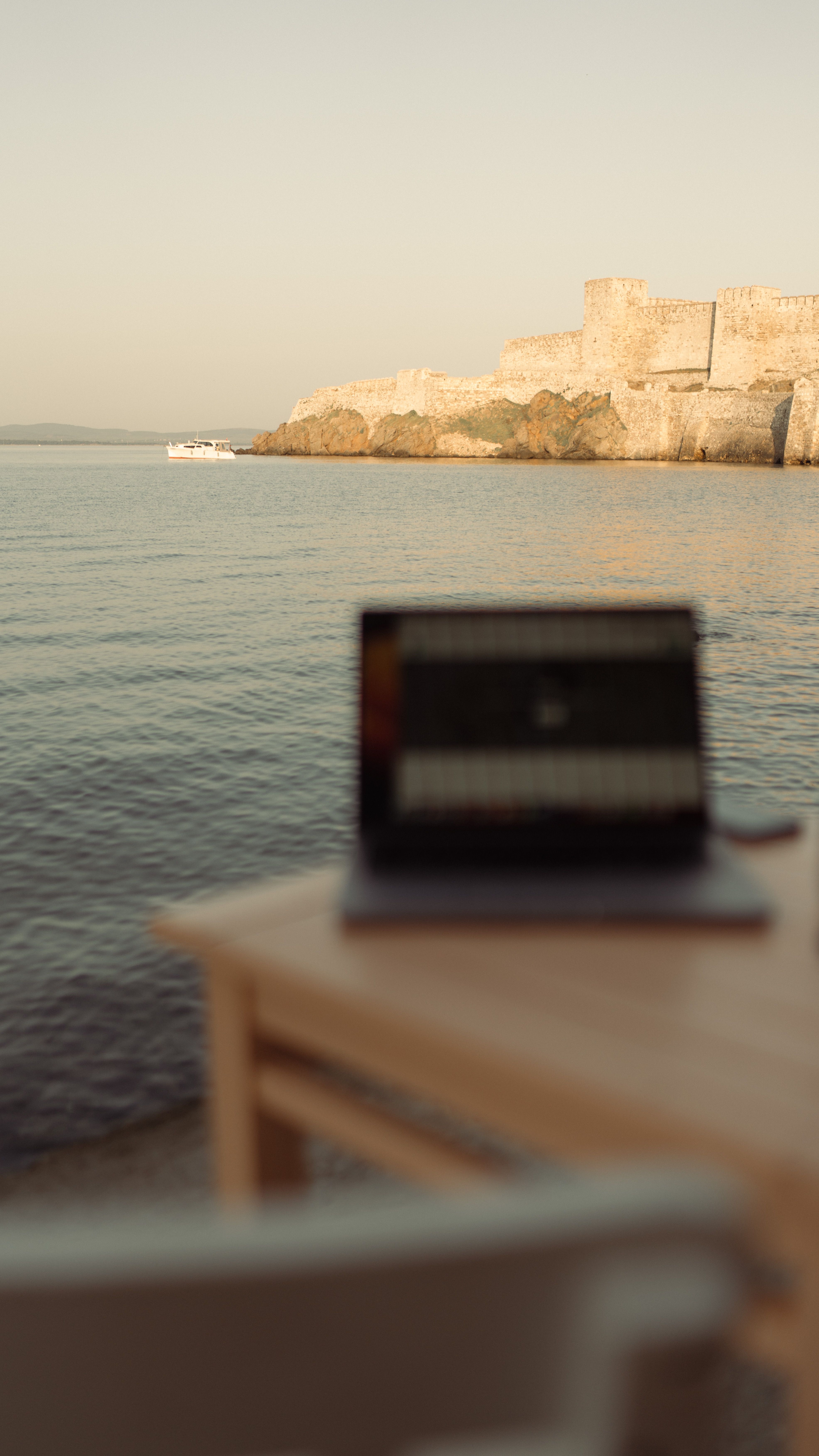 Digital Nomad Visa vs Residence Permit in Greece: Choose Wisely