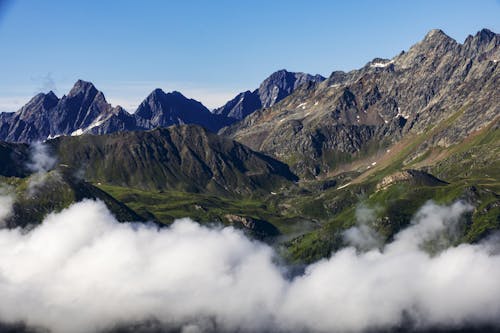 Immagine gratuita di cloud, eroso, montagne