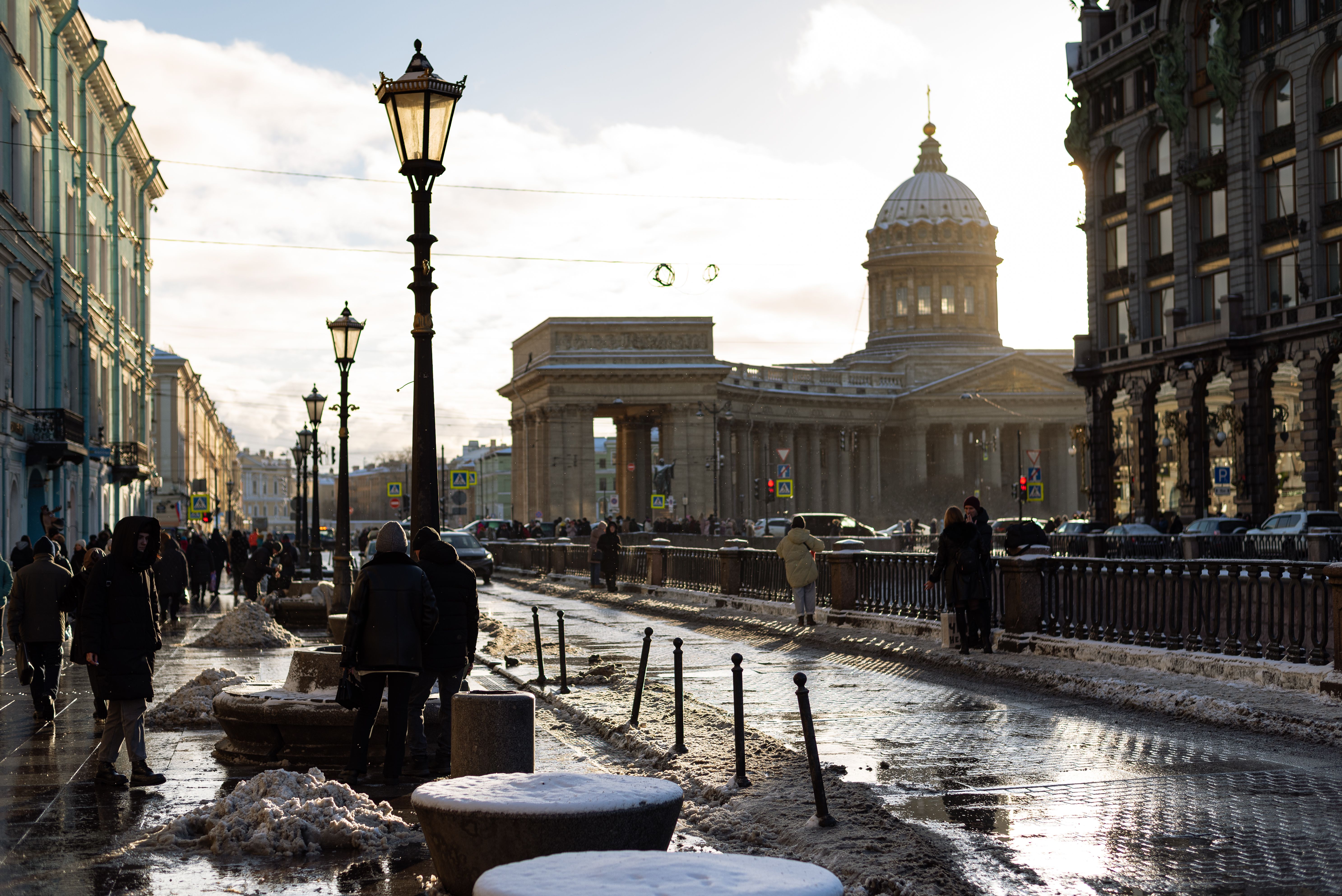 Russians Vote in Parliamentary Election as Ukraine War Continues